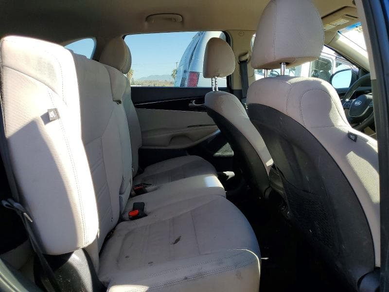 2019 KIA SORENTO LX LX 11