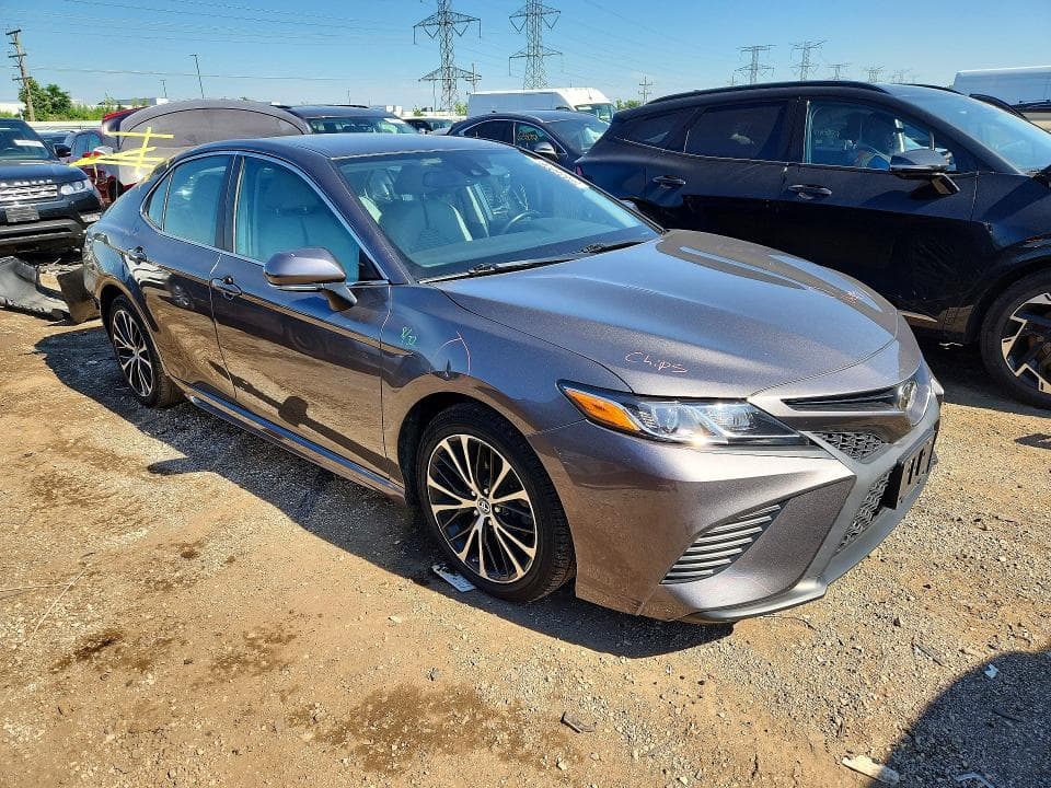 2019 TOYOTA CAMRY SE SE 4