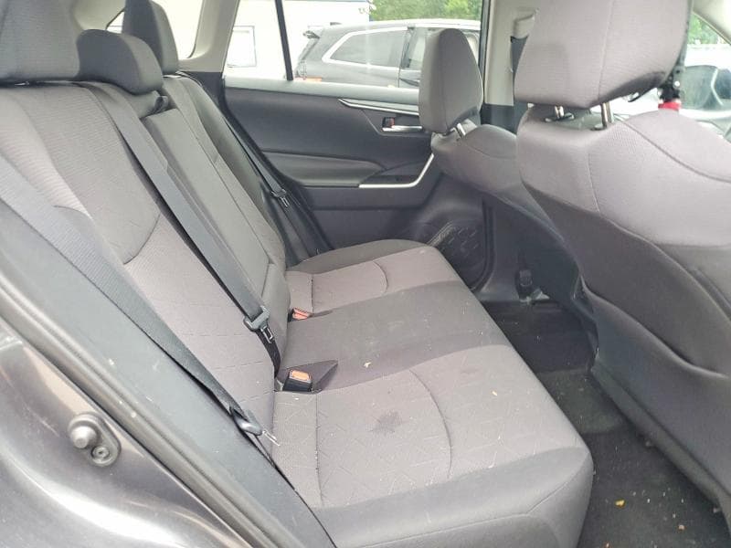2019 TOYOTA RAV4 XLE 11