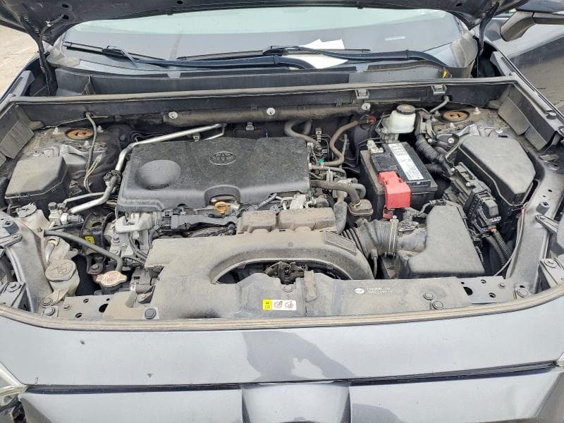 2019 TOYOTA RAV4 XLE 12