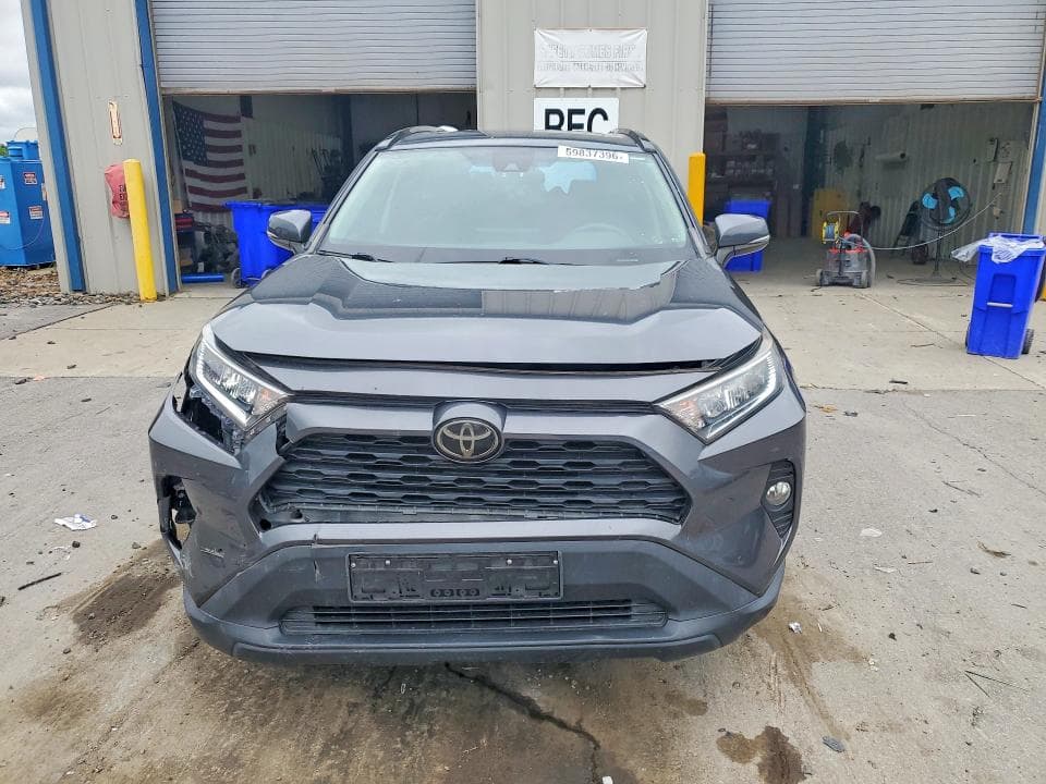 2019 TOYOTA RAV4 XLE 5