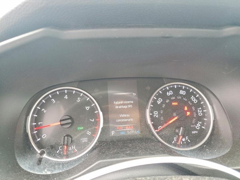 2019 TOYOTA RAV4 XLE 9