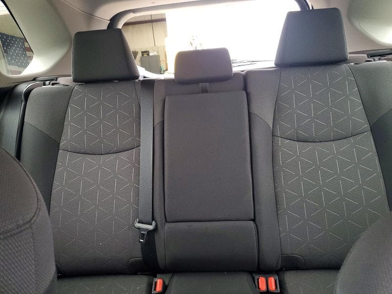2019 TOYOTA RAV4 XLE 10