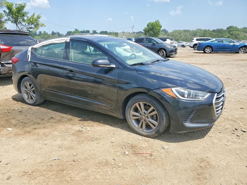 2017 HYUNDAI ELANTRA SE SE 4