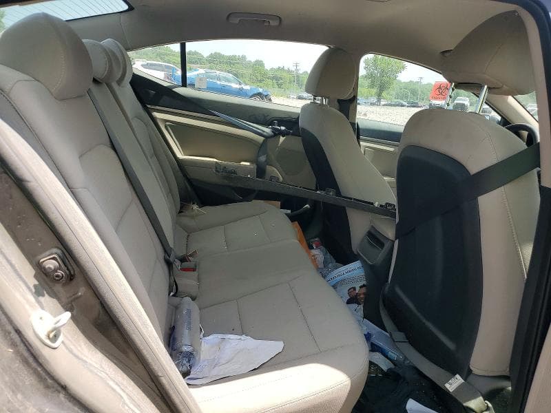 2017 HYUNDAI ELANTRA SE SE 10