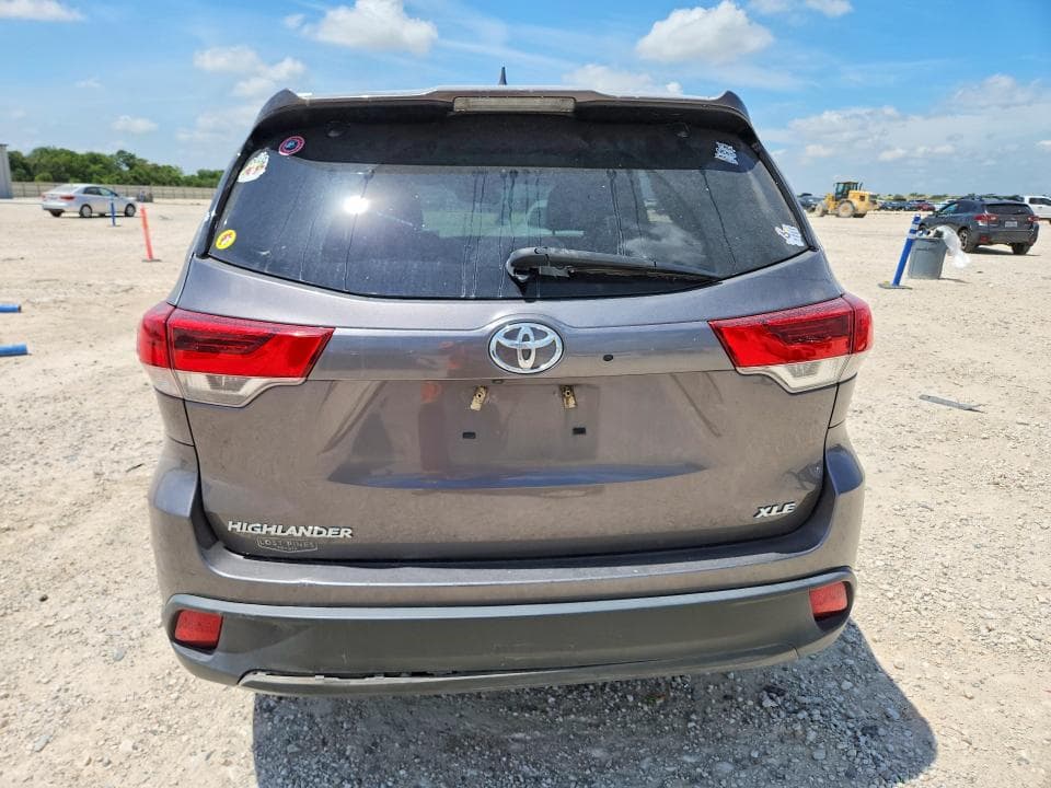 2018 TOYOTA HIGHLANDER XLE XLE 6