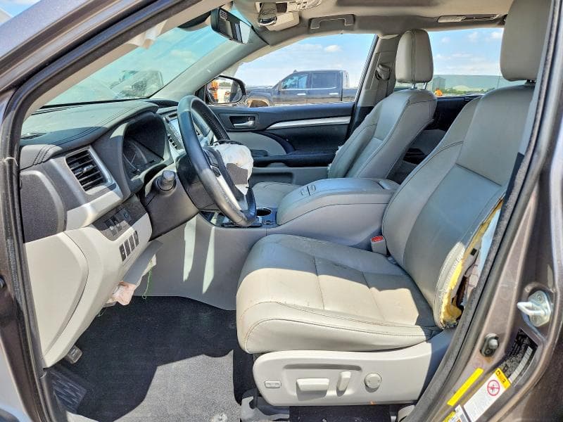 2018 TOYOTA HIGHLANDER XLE XLE 7