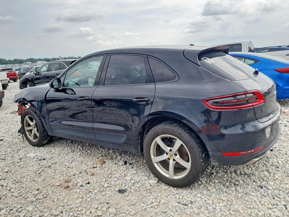 2018 PORSCHE MACAN 2