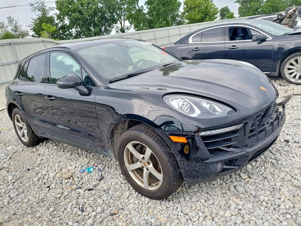 2018 PORSCHE MACAN 4