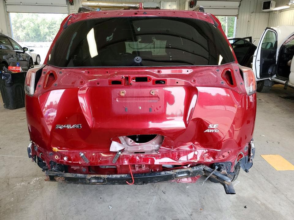 2018 TOYOTA RAV4 SE 6