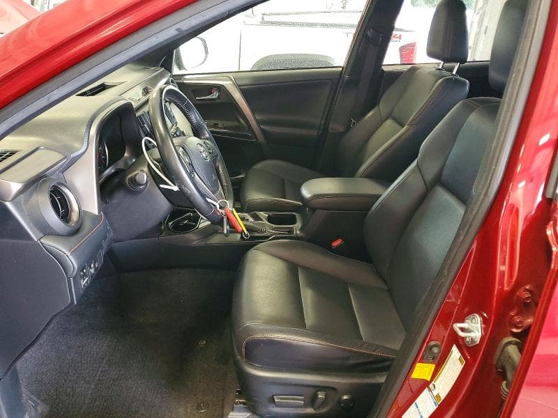 2018 TOYOTA RAV4 SE 7
