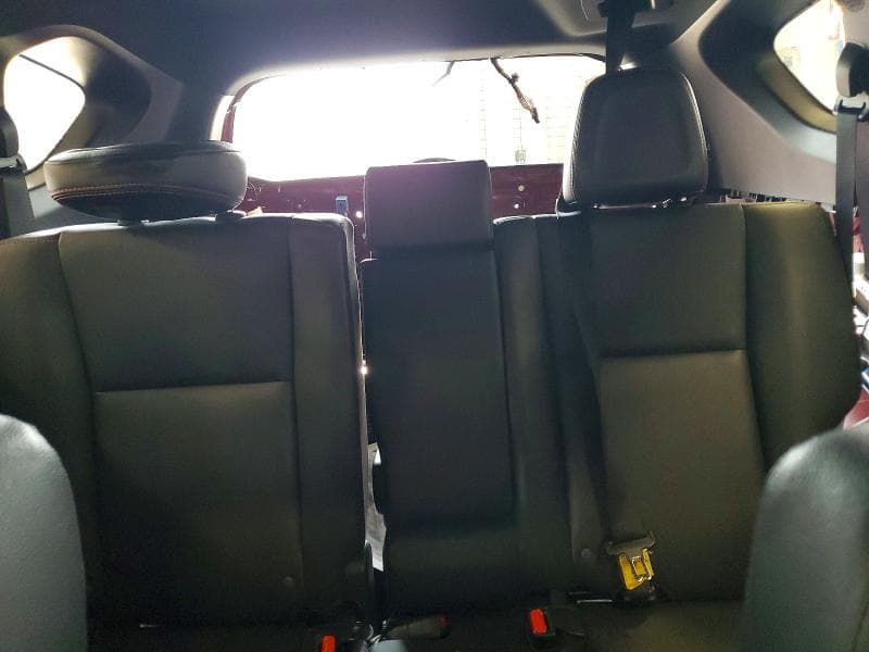 2018 TOYOTA RAV4 SE 10
