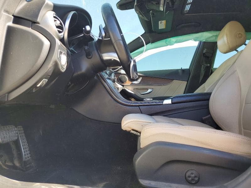 2020 MERCEDES-BENZ C 300 7