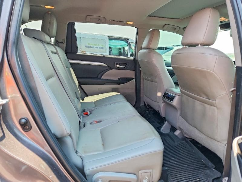 2019 TOYOTA HIGHLANDER XLE 11
