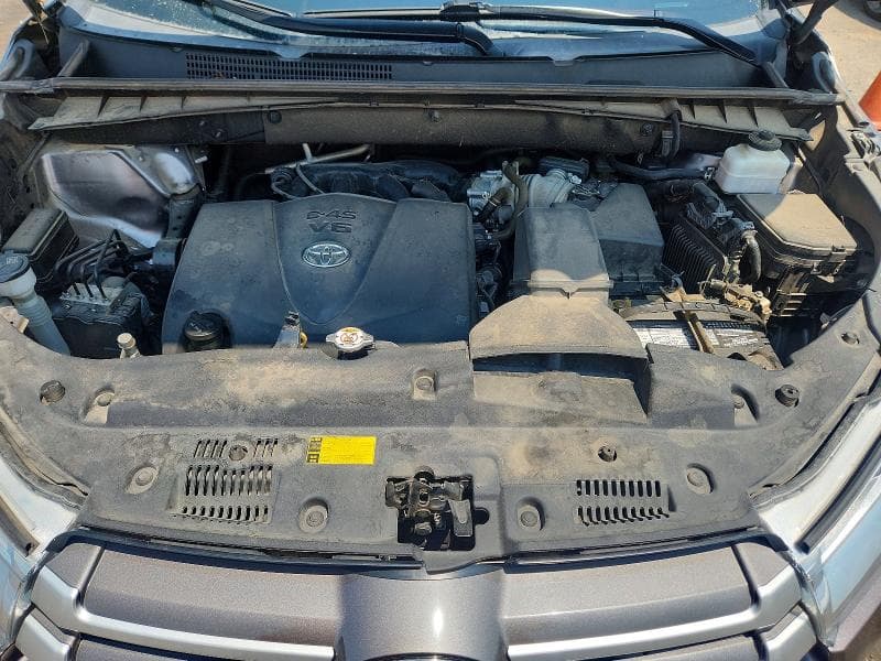 2019 TOYOTA HIGHLANDER XLE 12