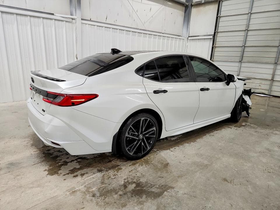 2025 TOYOTA CAMRY XSE 3