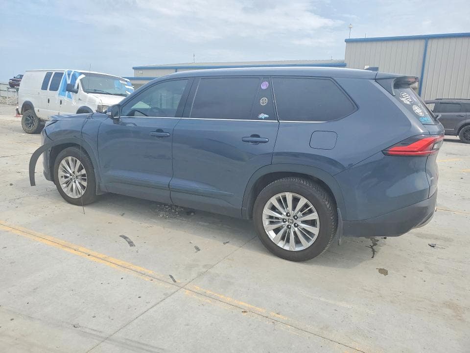 2024 TOYOTA GRAND HIGHLANDER PLATINUM 2