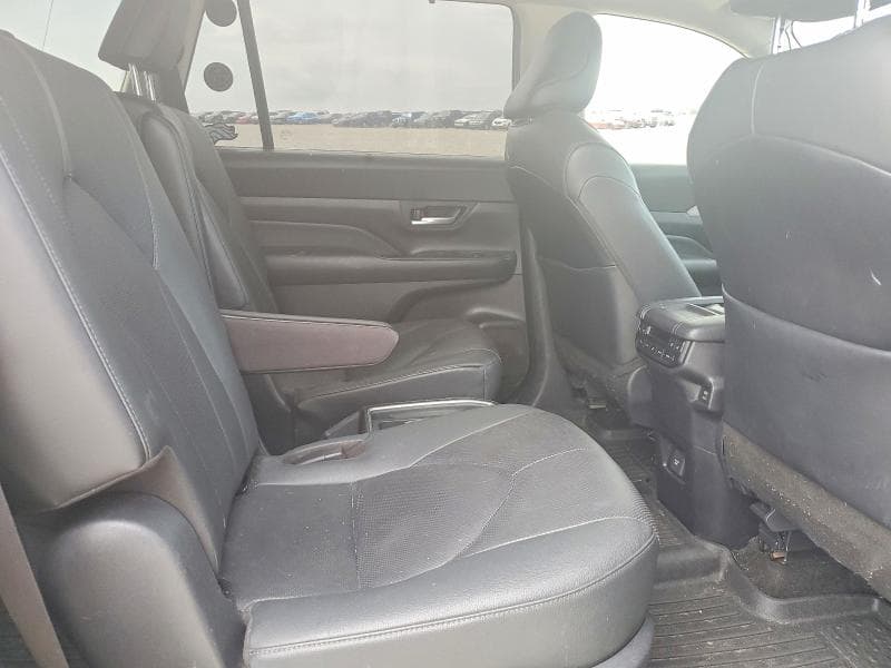 2024 TOYOTA GRAND HIGHLANDER PLATINUM 11