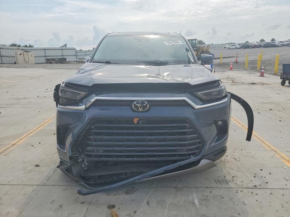 2024 TOYOTA GRAND HIGHLANDER PLATINUM 5