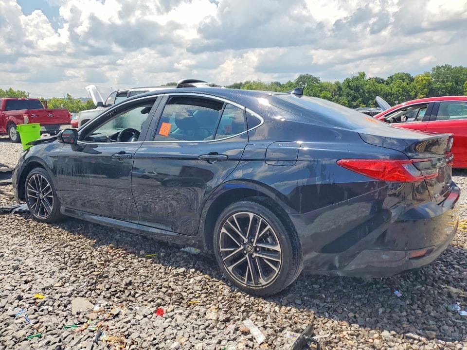 2025 TOYOTA CAMRY XLE XLE 2