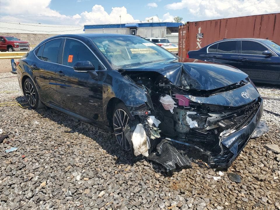 2025 TOYOTA CAMRY XLE XLE 4