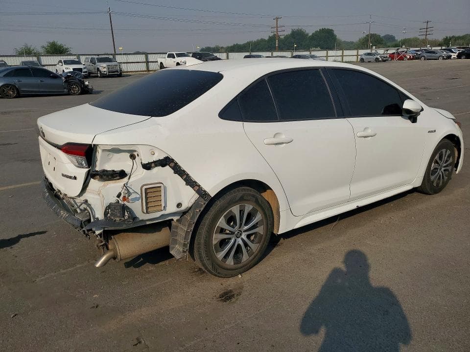 2021 TOYOTA COROLLA LE 3