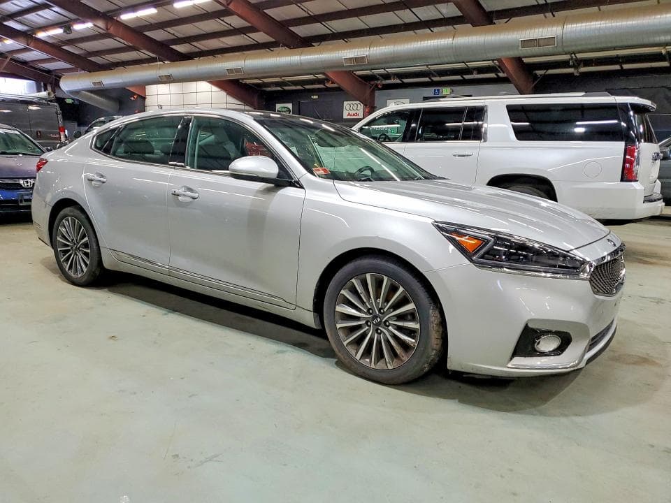 2017 KIA CADENZA PREMIUM PREMIUM 4