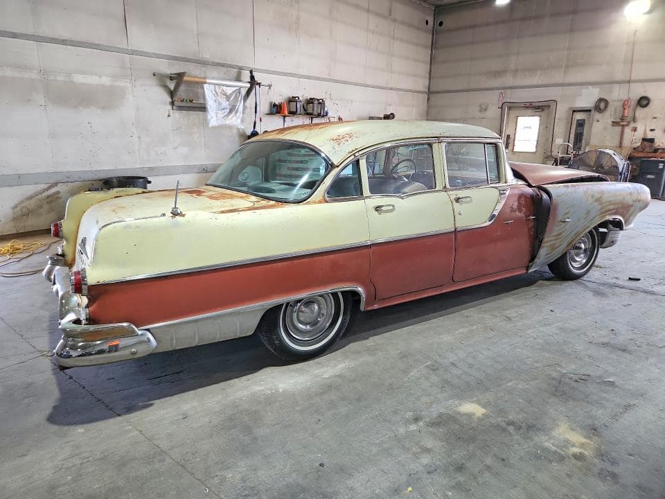 1955 PONTIAC STARCHIEF 3
