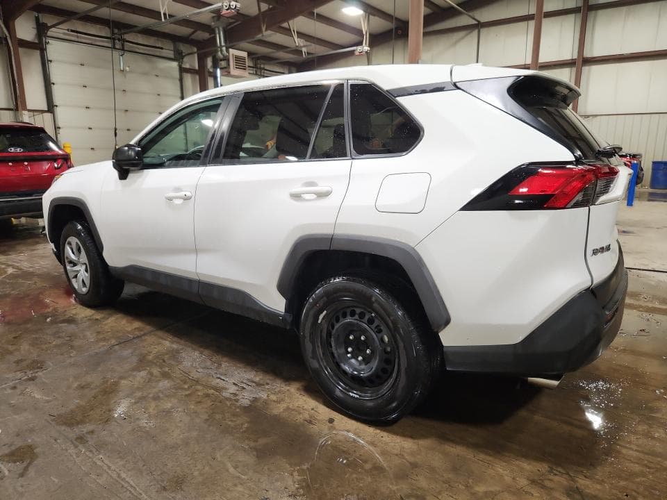 2022 TOYOTA RAV4 LE 2