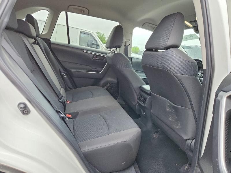 2022 TOYOTA RAV4 LE 11