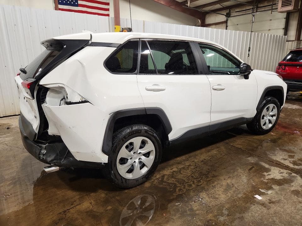 2022 TOYOTA RAV4 LE 3