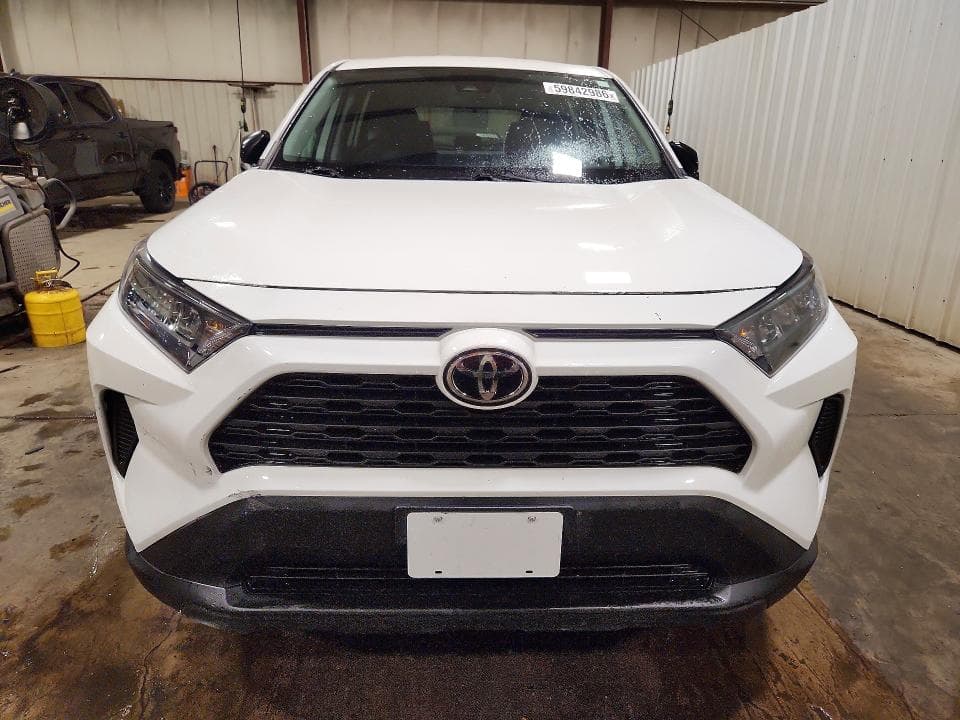 2022 TOYOTA RAV4 LE 5