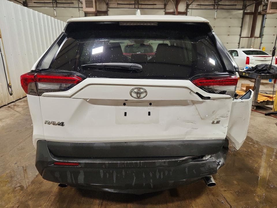 2022 TOYOTA RAV4 LE 6