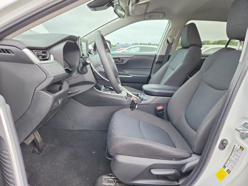 2022 TOYOTA RAV4 LE 7