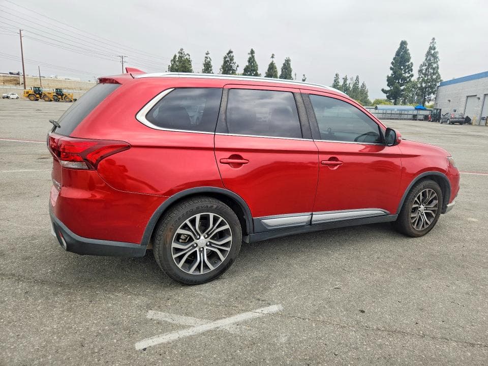 2017 MITSUBISHI OUTLANDER SE/SEL 3
