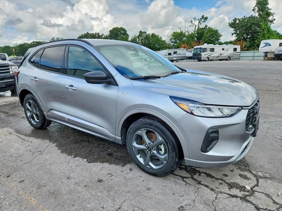 2023 FORD ESCAPE ST LINE 4