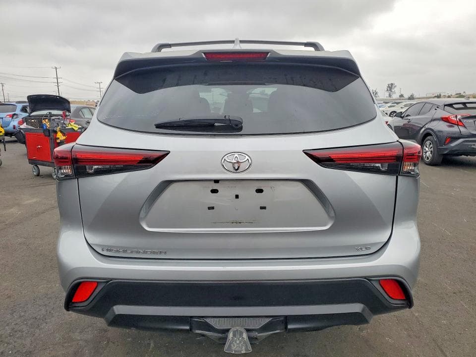 2024 TOYOTA HIGHLANDER XLE 6
