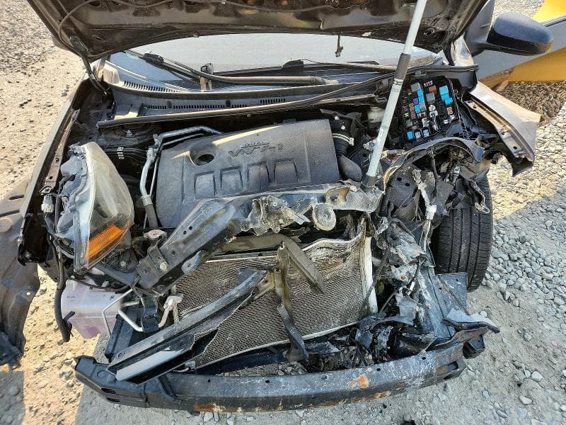 2018 TOYOTA COROLLA LE 11