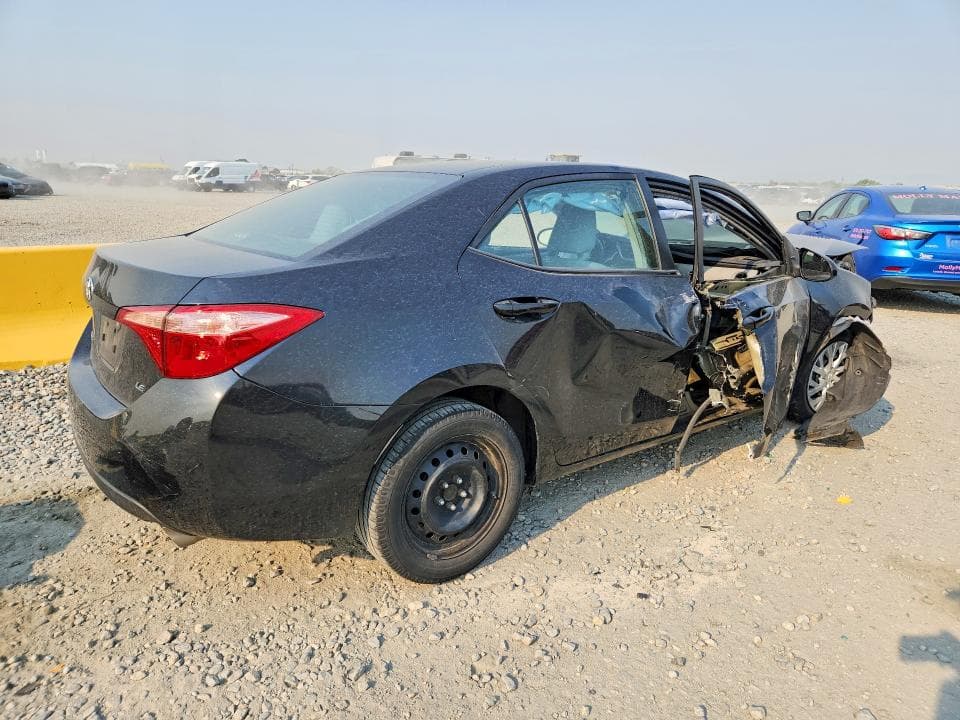 2018 TOYOTA COROLLA LE 3