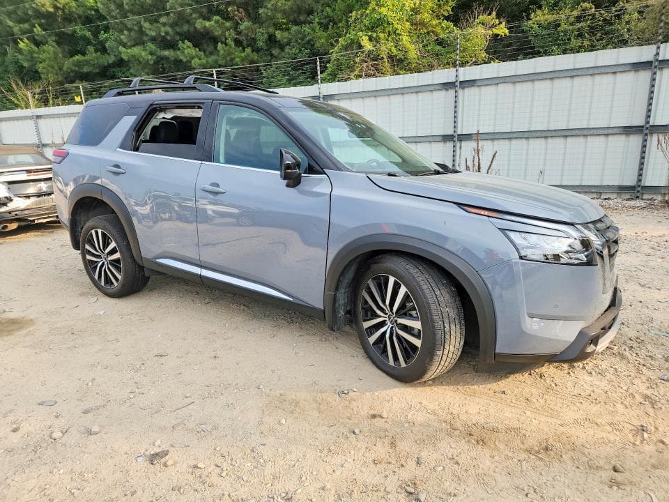 2025 NISSAN PATHFINDER PLATINUM 4