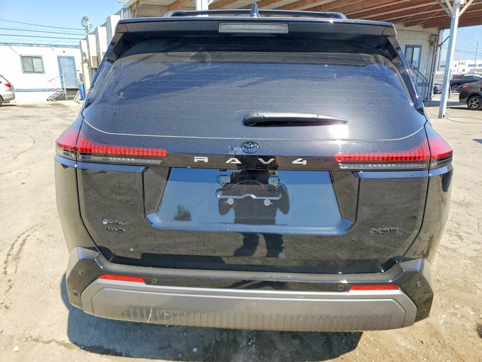 2026 TOYOTA RAV4 XSE 6