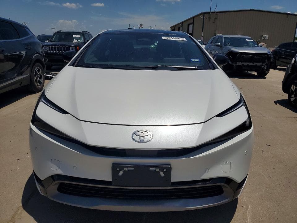 2025 TOYOTA PRIUS XLE 5