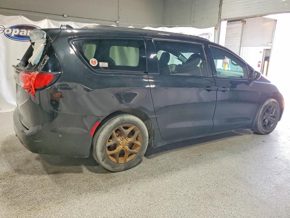 2020 CHRYSLER PACIFICA TOURING L PLUS 3