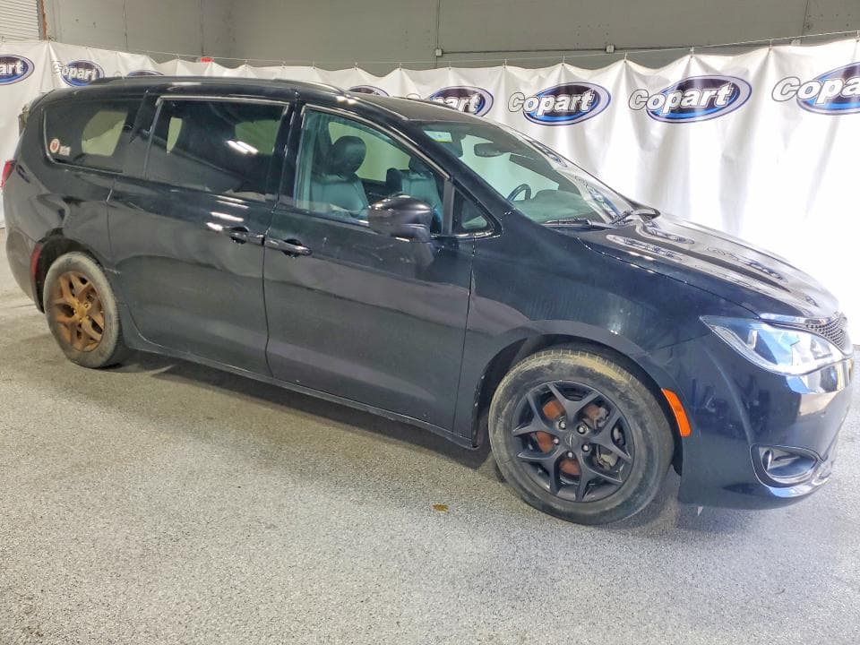 2020 CHRYSLER PACIFICA TOURING L PLUS 4