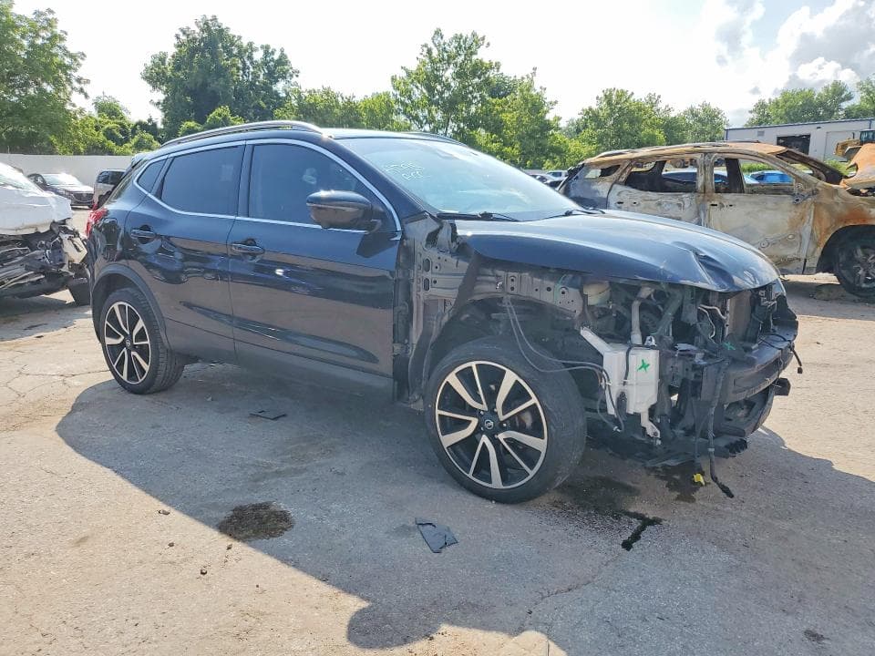 2018 NISSAN ROGUE SPORT SL 4