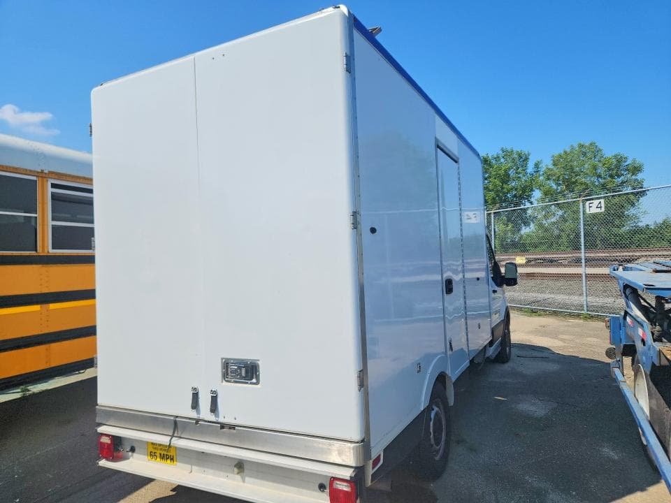2020 FORD TRANSIT DELIVERY TRUCK 3