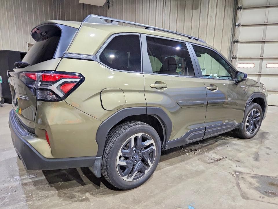 2025 SUBARU FORESTER LIMITED LIMITED 3