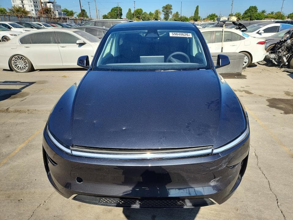 2026 TESLA MODEL Y 5