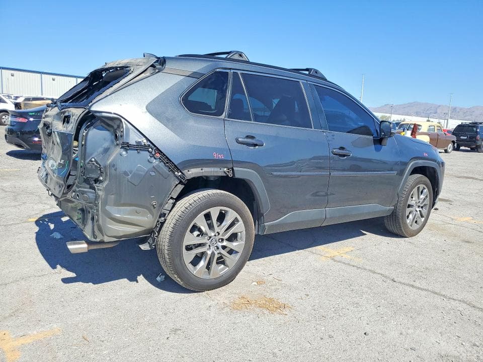 2019 TOYOTA RAV4 XLE PREMIUM 3