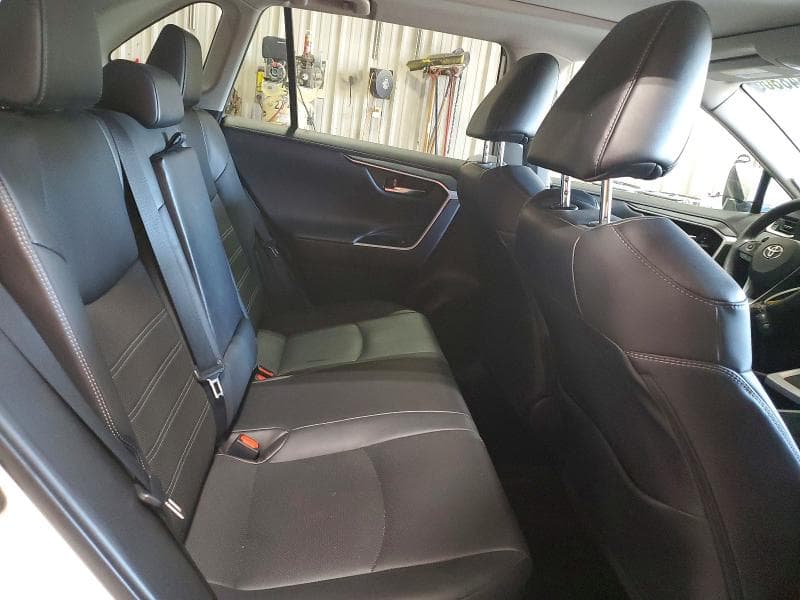 2022 TOYOTA RAV4 LIMITED 10